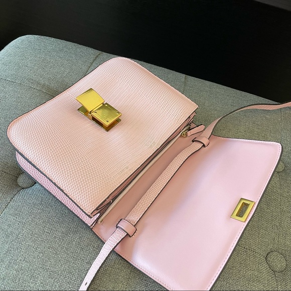 Pink classic box bag with gold hardware - Picture 5 of 7